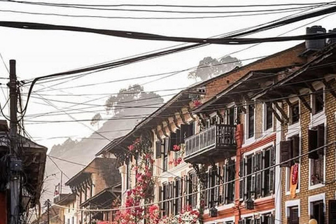 Pokhara: South Asian Longest Cave & Bandipur Private Tour