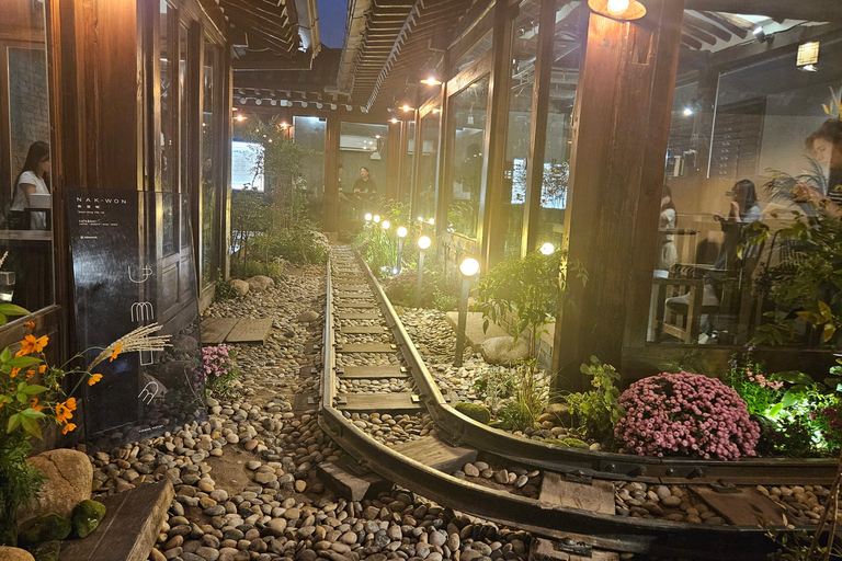 Seoul Evening Highlights: Ikseon-dong, Naksan & Bugak View