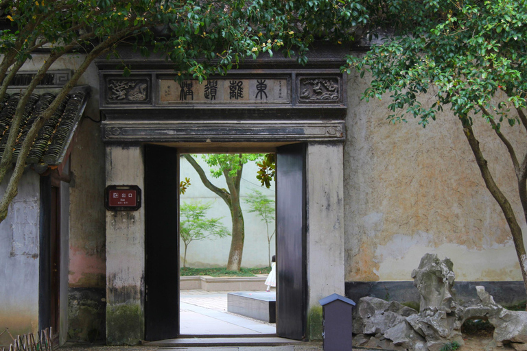 From Shanghai: Tongli Water Town & Master of Nets Garden Tickerts + Transfer(NO Guide)
