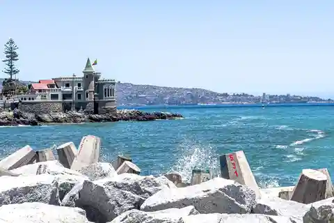 Valparaíso, Viña del Mar & Con Con Dunes Adventure