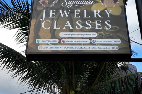 Uluwatu: corso di creazione di gioielli in argento con foto ricordoCorso di creazione di gioielli 8 grammi d'argento con foto ricordo
