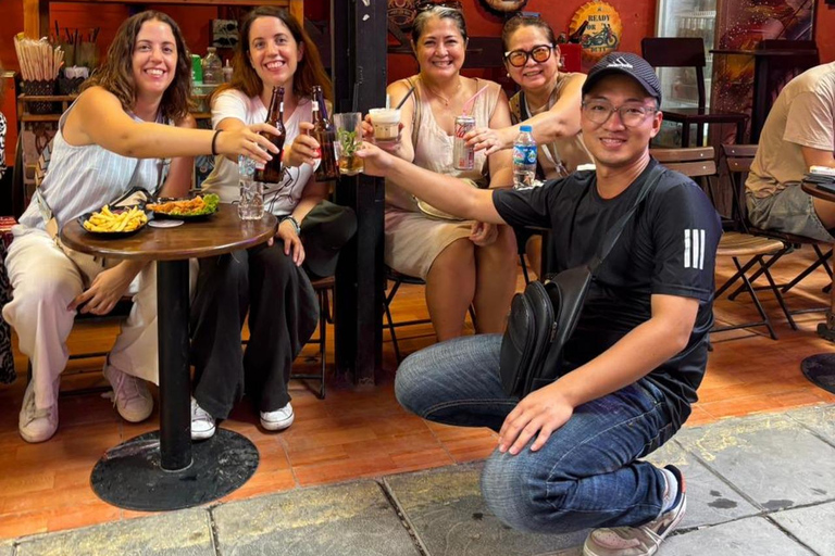 Hanoi’s French Quarter Tour and Train StreetPrivate Tour