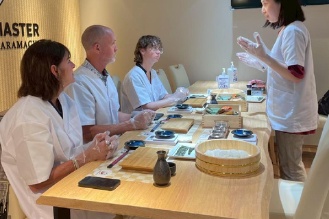 Kyoto: Sushi Making Experience in Kawaramachi (Standard)Sushi Making Experience