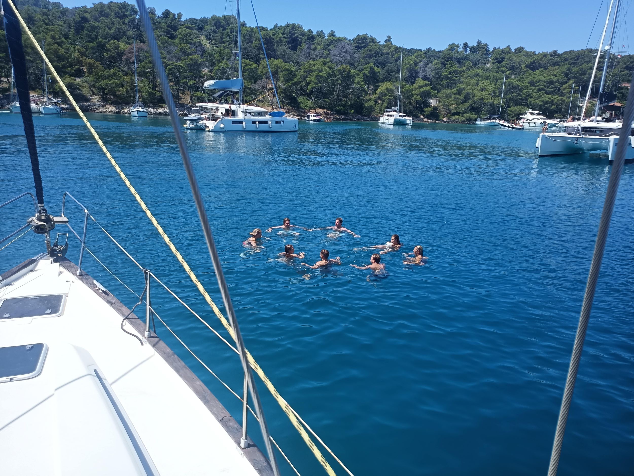 Split: Ganztägige Segelkreuzfahrt