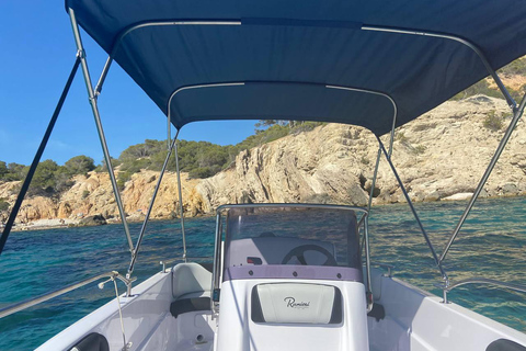 Santa Ponsa: Private Boat Rental with Driving Instructions