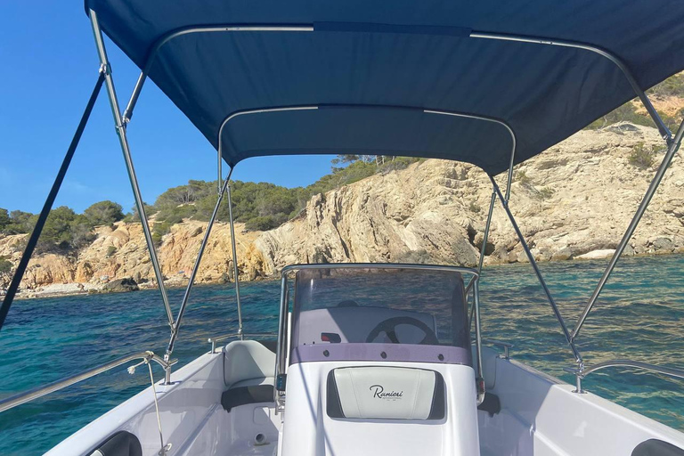 Santa Ponsa: Private Boat Rental with Driving Instructions