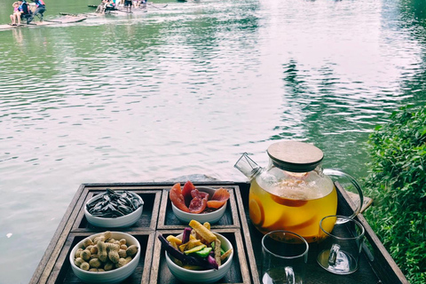 阳朔：天际线山脊、玉龙江和十里画廊阳朔：天际线山脊、玉龙河和十里画廊