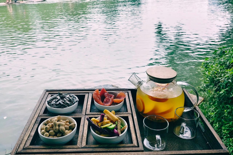 阳朔：天际线山脊、玉龙江和十里画廊阳朔：天际线山脊、玉龙河和十里画廊