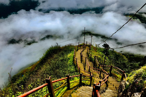 Kandy: Adam's Peak Guided Hike with Snacks and Pickup Nuwaraeliya: Adam's Peak Guided Hike with Snacks and Pickup