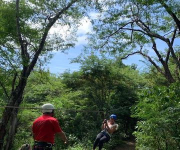 Tamarindo: Ziplining nella giungla costaricana