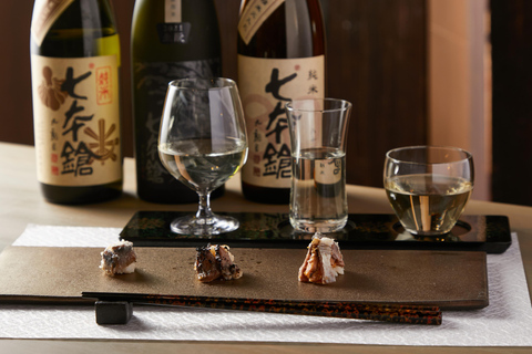 Shiga Nagahama: &quot;Funasushi&quot; ursprunget till Sushi parat med SakeNagahama: &quot;Funasushi&quot; ursprunget till sushi parat med Sake