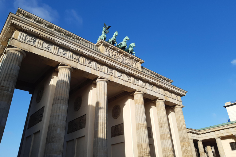 Berlin: Guided walking tour of the must-see sights Berlin: Private guided walking tour of the must-sees