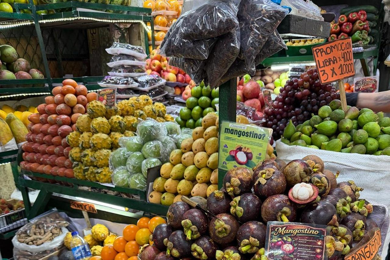 Medellín: Exotic Fruit Tour: Taste What You’ve Never Tried