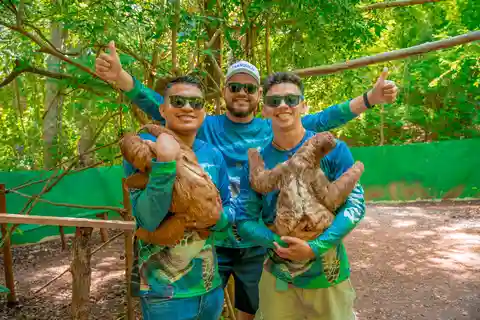 Monkeys & Sloths and Beach Break -Roatan Shore Excursion