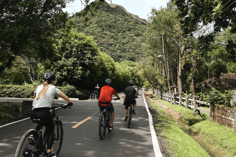 Private Guided E-bike Tour: Discovering El Valle de Anton