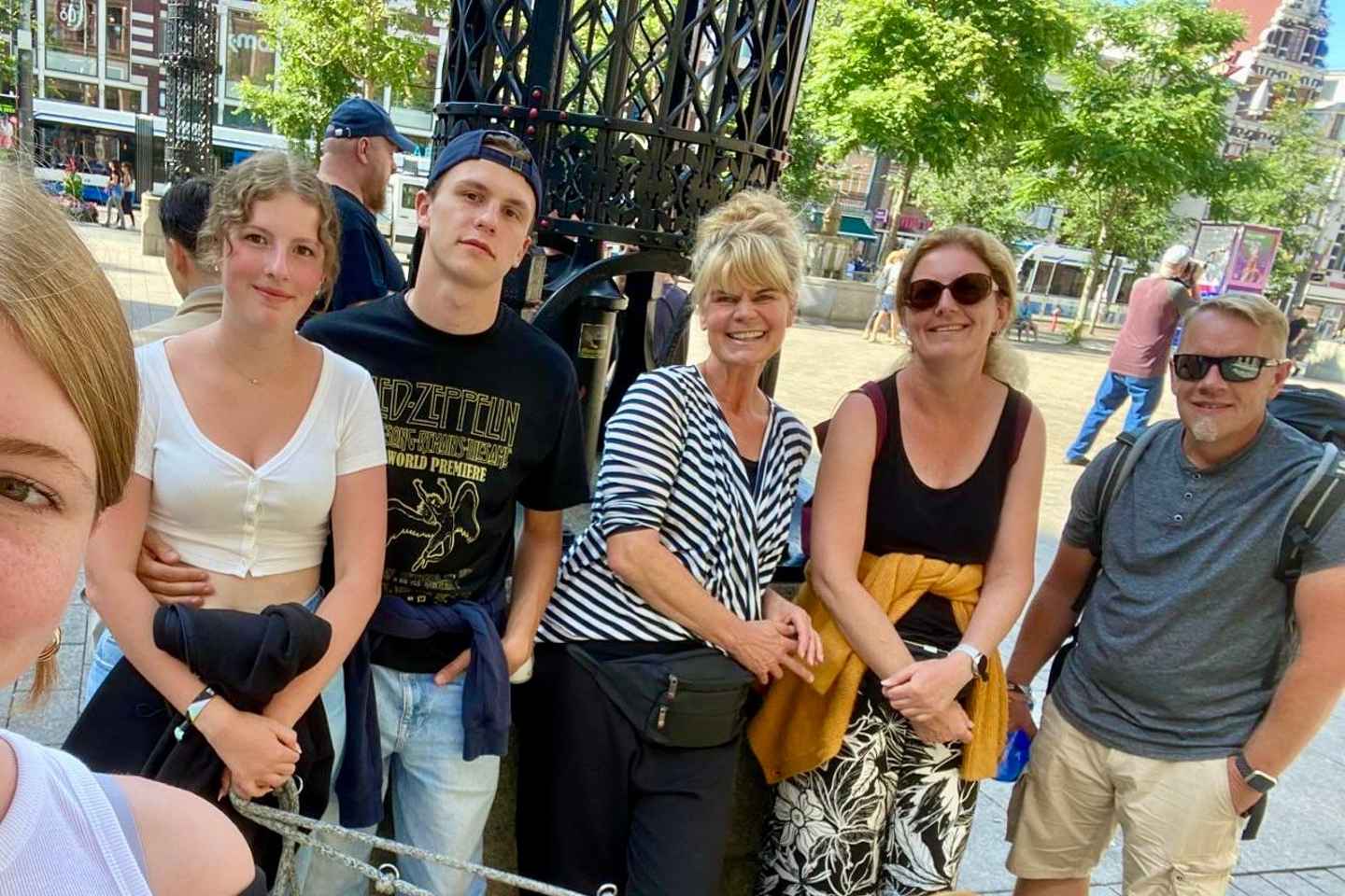 Amsterdam: Guided Off-The-Beaten-Track Walking Tour