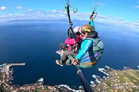 Açores: Voo de Parapente - São Miguel