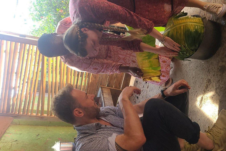 Kampala Cooking Class with Meal and Drinks