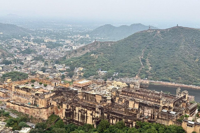 Jaipur: Royal Delights AC Car Sightseeing with Guide