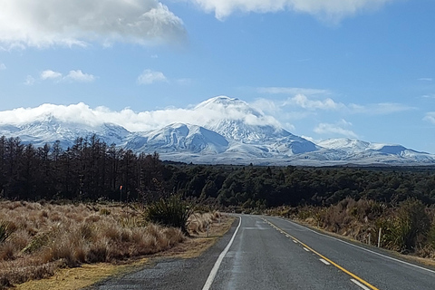 Attraversamento del Tongariro a senso unico da Ketetahi Secure Park n RideAttraversamento di Tongariro a senso unico da Ketetahi Secure Park n Ride