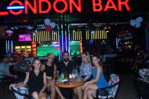 From Alanya:Nightclub and Bar Crawl with Transfer and Drinks
