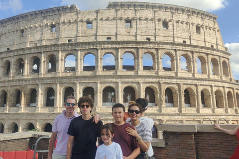 Roma: tour in golf cart con servizio di prelievo in hotelRoma: tour serali privati in golf cart nel centro della città