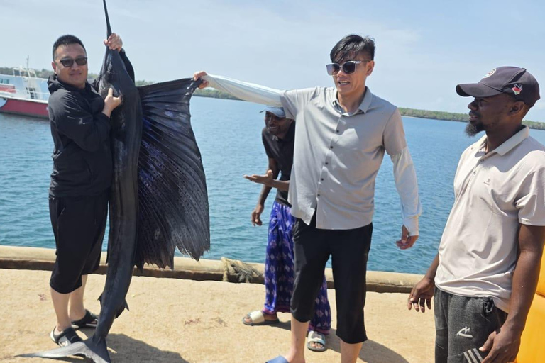 Mombasa: Village Tour, Fishing Experience, and Meal