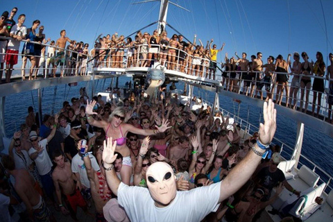 Barco Pirata ao Pôr do Sol em Alanya: Música e Festa da EspumaSUNSET PIRATE + TRANSFERÊNCIA