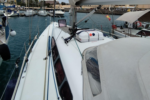 Las Palmas: Enjoy an exclusive experience of 4 or 7 hours. Las Palmas: 7-hour sailing experiences.