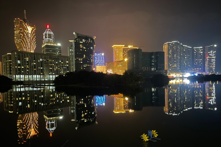 Macau: Cotai Strip Night Tour with Optional Experiences