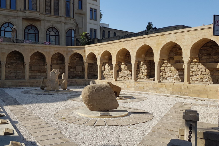 Tour guidato della città vecchia a piedi