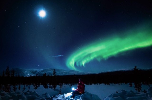 Visit Rovaniemi Northern Lights Hunting Tour with Guarantee in Rovaniemi