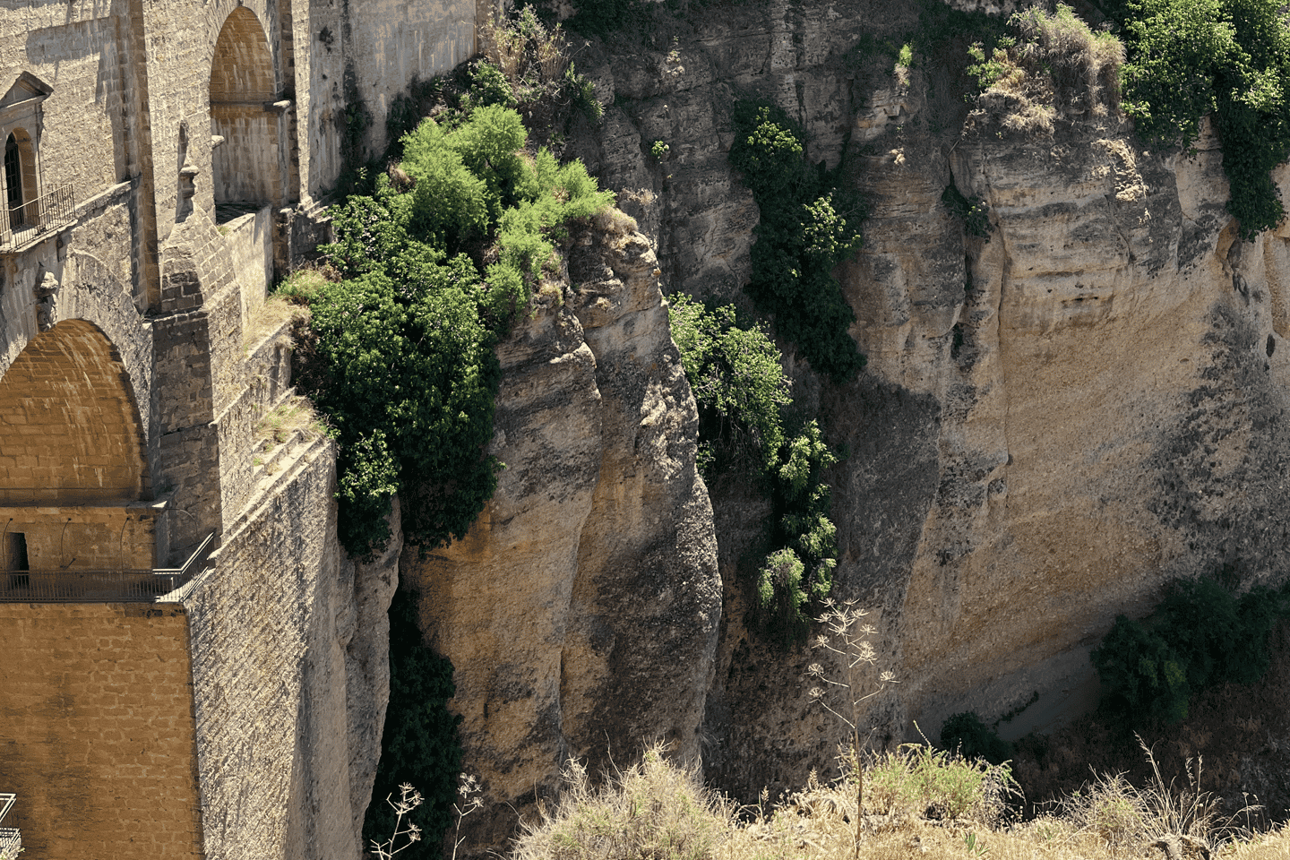 从马拉加出发：隆达与赛特尼尔白色小镇一日游