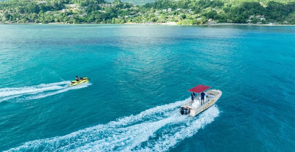 Mahe: Full-Day Boat Trip with Snorkeling and Kayaking