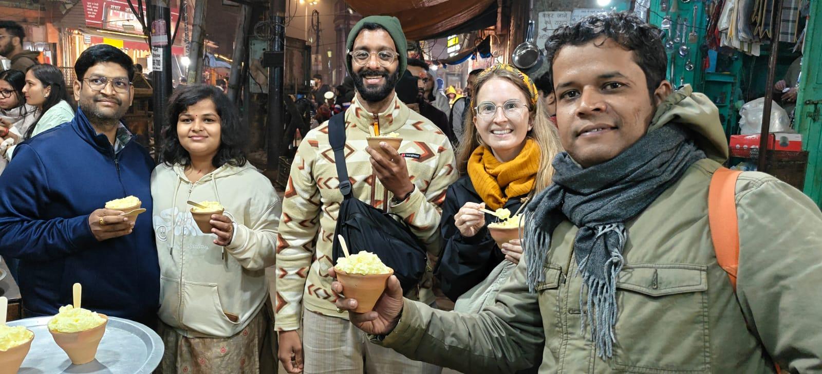Ganga Aarti mit Streetfood-Tour durch Varanasi