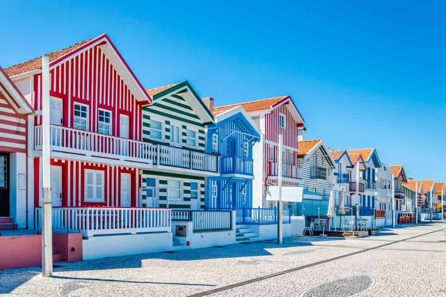 Ab Porto: Tour nach Aveiro, nach Costa Nova und an die Atlantikküste. Foto: GetYourGuide Ab Porto: Tour nach Aveiro, nach Costa Nova und an die Atlantikküste. Foto: GetYourGuide