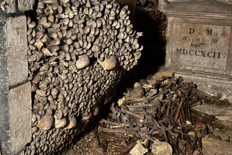 Paris Catacombs Guided Tour With Restricted Rooms Paris: Skip-the-Line Catacombs Tour with Restricted Areas