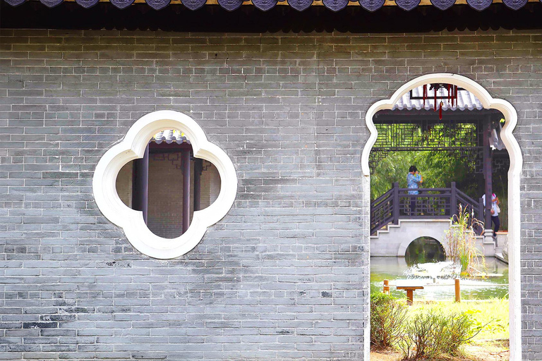 Suwon: Hwaseong, Starfield Library, and Hangnidan-gil Tour