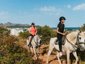 Mallorca: Upplevelse av hästridning med matalternativ