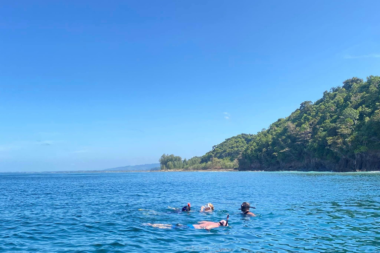 Khao Lak: Khao Na Yak Snorkeling and Monkey Beach Tour