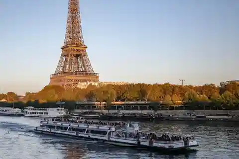 Paris: Visita os monumentos e passeio de barco no Sena