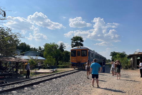 De Siem Reap a Battambang: Tren de Bambú y Cueva de los Murciélagos