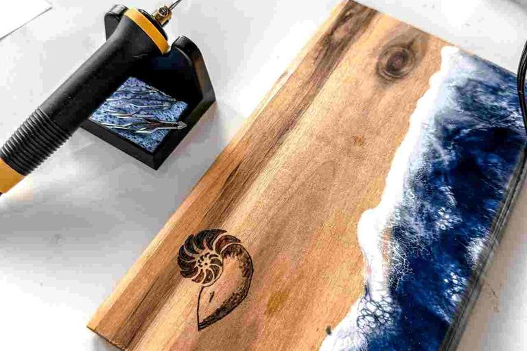 Leipzig: Resin Ocean Board Workshop with Snacks
