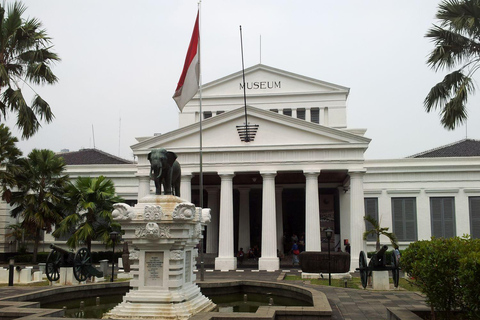 JAKARTA : CREA IL TUO TOUR GIORNALIERO PERSONALIZZATO CON AUTO CON AUTISTA