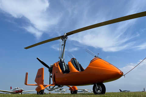 Scenic gyroplane flight over Bremen