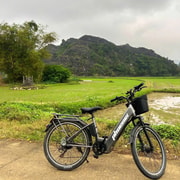 Ninh Binh Guided E-Bike Tour: Non Nuoc, Am Tiem & Hoa Lu