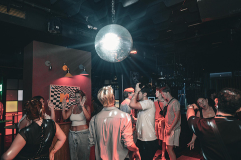 Tirana: Pub Crawl with 1 hour of Unlimited Drinks