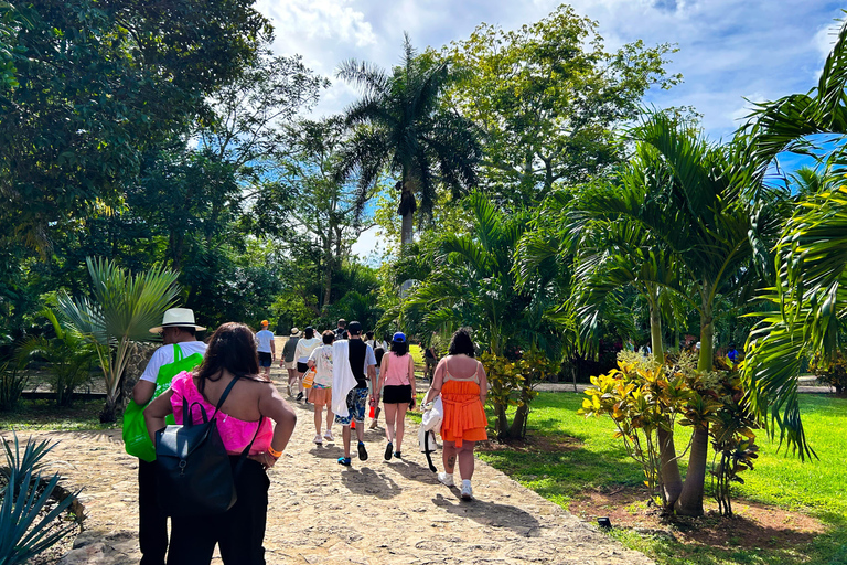 Cancun: Chichen Itza Early Access Guided Tour with Lunch Shared Tour with Hotel Pickup