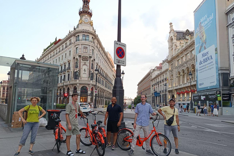 Madrid: Guided Bike or E-Bike Tour with Local Guide Private Group Tour by Electric Bike (1-10 participants)