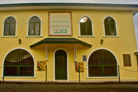 Accra Walking Tour: Jamestown Colonial History & Local Gems